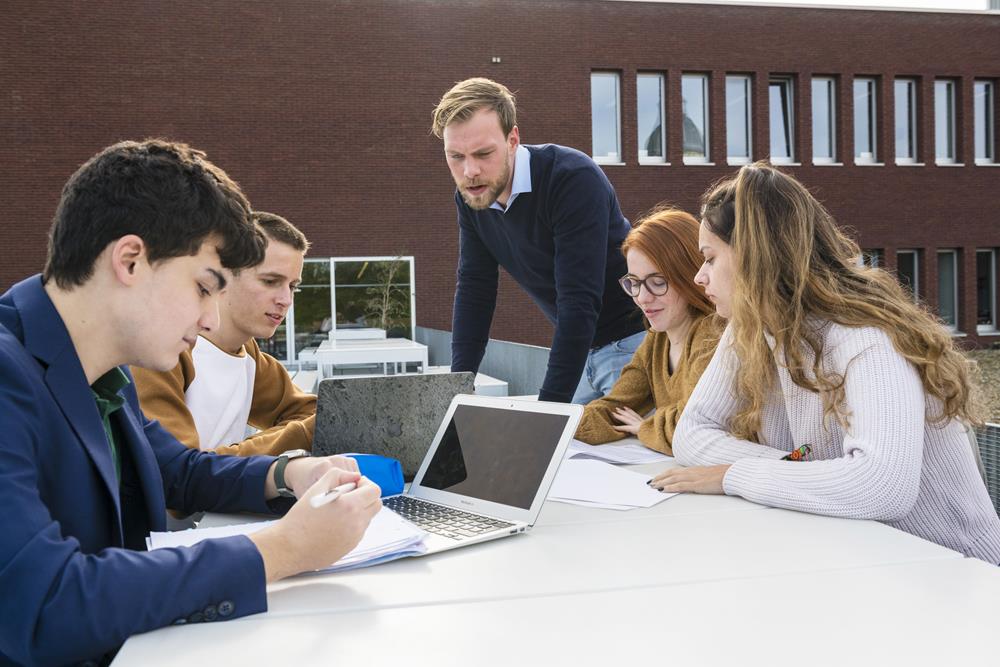 Qu&rsquo;est-ce qu&rsquo;un bachelor business management ?